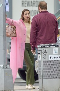 alexa-chung-out-in-new-york-city-may-2018-2.jpg