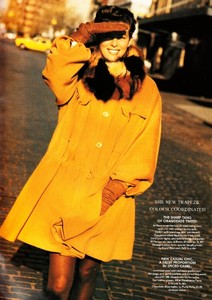 vogue_uk_aug_1989_28.thumb.jpg.c510bb80b26303a0641a40fc9efc860f.jpg