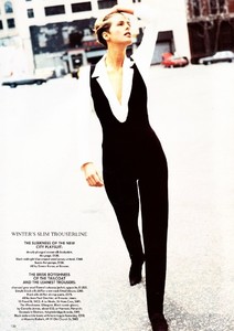 vogue_uk_aug_1989_29.thumb.jpg.538f2c1f7edd50a97e68e7b9b3960883.jpg