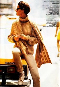 vogue_uk_oct_1989_6.thumb.jpg.d35f4ae49e8c50c748ba644de01a2a34.jpg