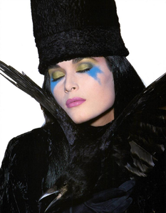 Bailey_Vogue_Italia_November_1985_15.thumb.png.b743a752e3f6fb618dc92820344d35ab.png