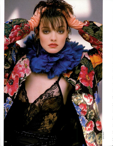 Bailey_Vogue_Italia_November_1985_27.thumb.png.8bd6e01152ec3938f7b4361bf0384d8b.png