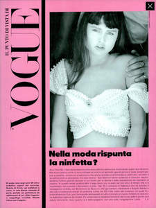 Barbieri_Vogue_Italia_March_1985_00.thumb.png.1ed69955d0ff9d44c2799e9e552e905f.png