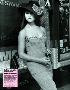 Barbieri_Vogue_Italia_March_1985_13.thumb.png.ff4048aa0e6839dc934282aad47ad391.png