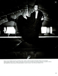 Demarchelier_Vogue_Italia_November_1985_08.thumb.png.5efbf8f555824efe94263abc466f80ad.png