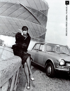 Goldstein_Vogue_Italia_November_1985_04.thumb.png.db51f4f14369b4d47a5cb1c60704c252.png