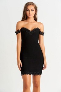 Marissa-Luxe-Sculpt-Bandage-Dress-in-Black-3-550x826_2000x.jpg