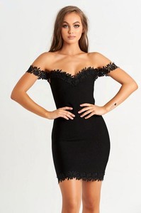 Marissa-Luxe-Sculpt-Bandage-Dress-in-Black-4-550x826_2000x.jpg