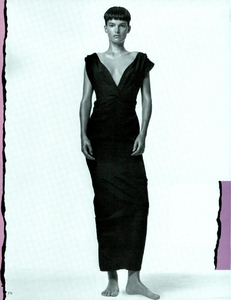 Meisel_Vogue_Italia_March_1985_05.thumb.png.d000776cf9c3db992986bfd7e11ca97f.png