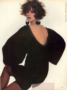 Penn_Vogue_US_October_1983_08.thumb.jpg.f8d4bb03eda258380245cc4be2d3e297.jpg