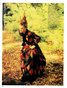 Vallhonrat_Vogue_Italia_September_1986_Speciale_04.thumb.png.13ab68129b8f378b5809faf3535ccea7.png