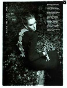 Vallhonrat_Vogue_Italia_September_1986_Speciale_13.thumb.png.384b9e84202882232d8ecff2d6d7c141.png