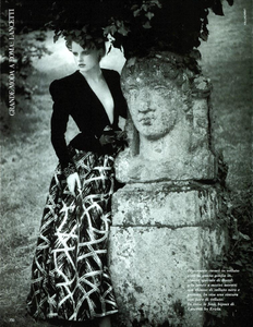 Vallhonrat_Vogue_Italia_September_1986_Speciale_14.thumb.png.3177e5a700e9b8cab166c110ff500083.png