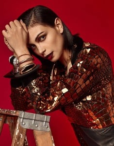 morena-baccarin-mike-ruiz-photoshoot-for-rogue-magazine-2018-5.thumb.jpg.84fd00ea2d85b1fa85159dbba25b3994.jpg