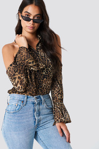 nakd_flounce_sleeve_cold_shoulder_shirt_1018-001175-0812_01a_r1.jpg