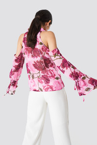 nakd_flounce_sleeve_cold_shoulder_shirt_1018-001175-8374_02b_r.jpg