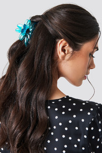 nakd_flower_hair_clip_1015-001030-0003_01l.jpg