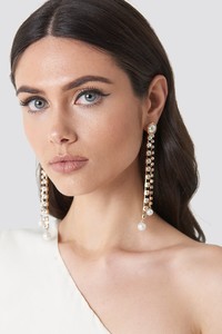 nakd_hanging_rhinestone_pearl_earrings_1015-000834-0013_01l_r.jpg