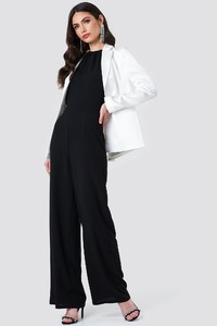 nakd_open_back_halterneck_jumpsuit_1018-001219-0002_02c.jpg