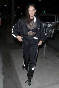 nicole-trunfio-sports-a-track-suit-at-craig-s-in-west-hollywood-4.thumb.jpg.9e835c70ab5c2155747efc427614648e.jpg