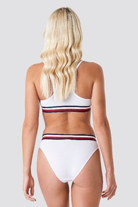 tommy_hilfiger_bikini_panties_1478-000011-0001_04k.jpg