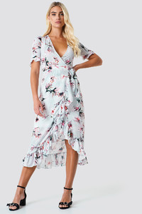 trendyol_wrap_around_flower_dress_1494-000814-0001_01c.jpg