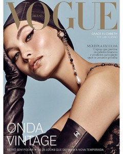 voguebrasil-1532606471555.thumb.jpg.84fe44b8a68bae6cc4921483d0fcb0b3.jpg