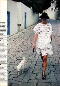 1108997541_ELLEFrance14thMarch1983LeRetourDeLaBroderieToscani2.thumb.jpg.aff50f2ad4d64a79dfe11305d146166a.jpg