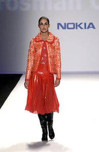 1210229621_GenArtTrosmanChurbaFW2001NYFW1.thumb.jpg.c6dfe34b0ea96dc3c8f5878497b254f3.jpg