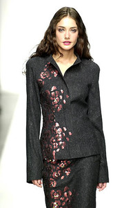 1743591409_PaulaHianFW2001NYFW26.thumb.jpg.3004961e4eb72e62ed8e628e515b39ef.jpg