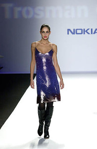 2006888080_GenArtTrosmanChurbaFW2001NYFW4.thumb.jpg.db017e6b75dd4f16e14e0615598ad0d6.jpg