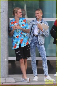 hailey-baldwin-wears-denim-outfit-to-church-with-justin-bieber-15.jpg