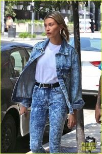 hailey-baldwin-wears-denim-outfit-to-church-with-justin-bieber-34.jpg