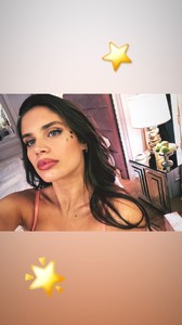 sarasampaio_38627237_1584634491642641_2214937299089620992_n.jpg