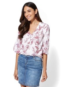 Cerelina Proesl New York & Company Soho Soft Shirt - Print V-Neck Blouse 01270166_041.jpg