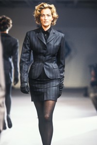 960109921_AzzedineAlaia1990WomenRTW38.thumb.jpg.ddc11282ca1ba5cedd7e7cd63cc95e4e.jpg