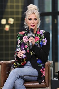 ashlee-simpson-at-aol-build-speaker-series-in-new-york-09-05-2018-0.jpg