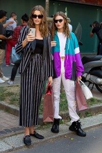 grace-elizabeth-at-etro-fashion-show-at-mfw-in-mmilan-09-21-2018-1.thumb.jpg.175d36ba6fc6bdc0e9da0afd4745957f.jpg