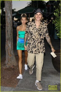 justin-bieber-hailey-baldwin-dan-tanas-dinner-date-16.jpg