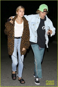 justin-bieber-hailey-baldwin-date-night-05.jpg