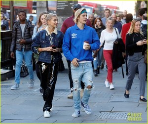 justin-bieber-hailey-baldwin-pack-on-pda-in-london-12.jpg