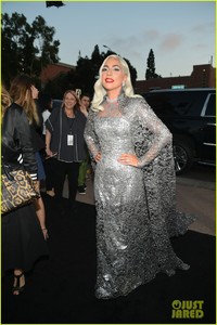 lady-gaga-a-star-is-born-premiere-10.jpg