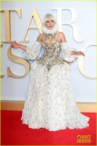 lady-gaga-bradley-cooper-hit-red-carpet-at-a-star-is-born-uk-premiere-28.jpg