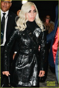 lady-gaga-steps-out-for-celine-show-paris-06.jpg