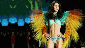 1302145911_HilaryRhoda(62).thumb.jpg.cac0575fa92e63d997dce521ca70bd4a.jpg