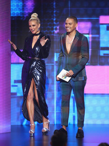 Ashlee+Simpson+2018+American+Music+Awards+z0iRlf1dYR2x.jpg