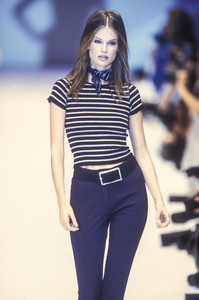 1521409489_Blumarine1993WomenRTW108.thumb.jpg.22a30ad087d8208bf93026151efd2d92.jpg