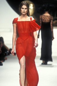 1603675179_Chanel1994HauteCouture91.thumb.jpg.9f231edbc57a3431632934f73f4bf680.jpg