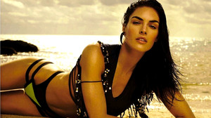 981578222_HilaryRhoda(100).thumb.jpg.42115101325d8cbb03a12255a2aa08e3.jpg