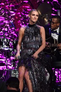 ashlee-simpson-angel-ball-2018-part-ii-0.jpg